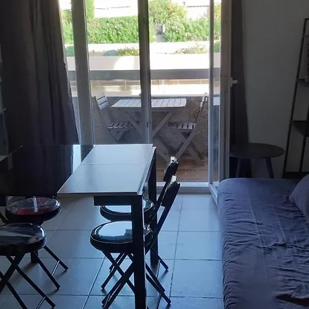 Studio Avec Balcon A 300 M De La Plage *